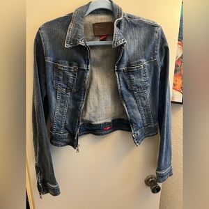 Cute denim jacket from Guess